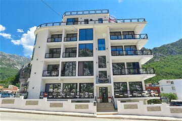 Apartmánový dům Jadranski biser, Černá Hora