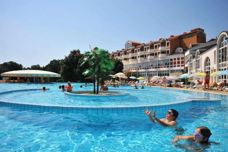 Duga Uvala - Hotel CROATIA, Duga Uvala *** - Cestování.cz